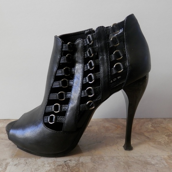 BCBGeneration Women's Black Stiletto Booties - Picture 6 of 7